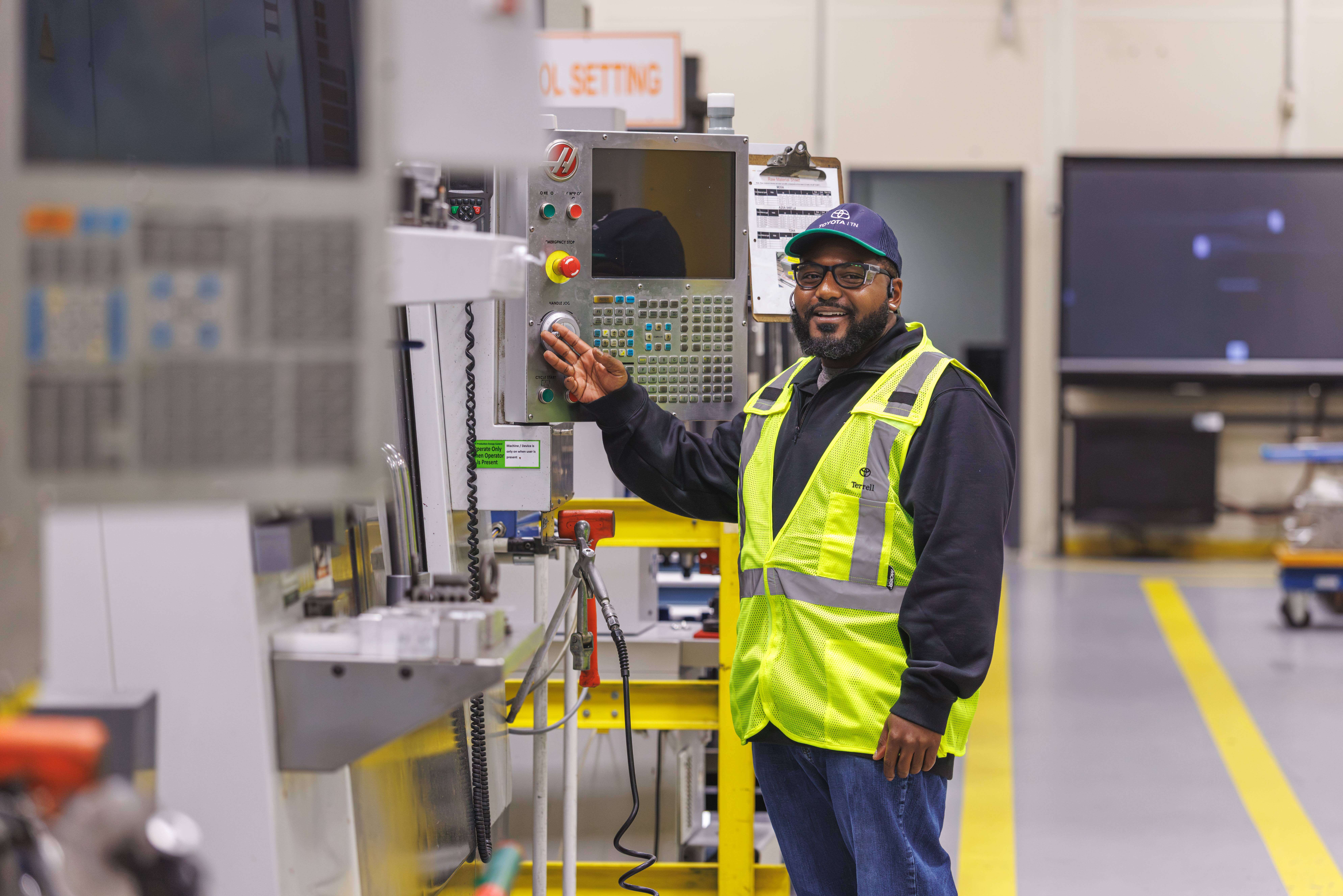 Toyota Boosts Hybrid Production